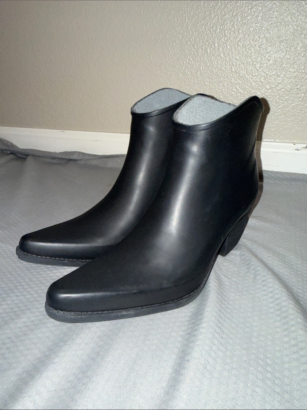 Nomad Women's Black Wrangler Cowboy Ankle Rubber Rain Boots Sz 10, Like New - Picture 5 of 15
